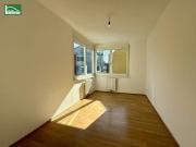 Stilvolle 4 Zimmer Wohnung mit zwei Balkonen in...
