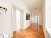 Stilvolle 5 Zimmer Altbauwohnung mit Balkon im Herzen...