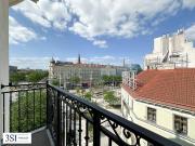 Stilvolle 5 Zimmer Altbauwohnung mit Balkon im Herzen...