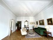 Stilvolle 6 Zimmer Wohnung im repräsentativen Haus