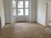 Stilvolle Altbauwohnung ca.106m² mit Balkon in Toplage...