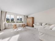 Stilvolle Altbauwohnung mit verglaster und beheizter...