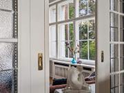 Stilvolle Altbauwohnung mit Wintergarten am Elsterplatz