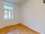 | STILVOLLE ARCHITEKTUR | 3. STOCK | GROSSER BALKON |