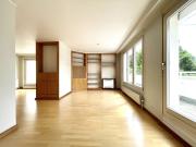 Stilvolle Dachgeschoßwohnung in exklusiver Grünruhelage...