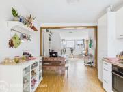 Stilvolle Dachgeschosswohnung mit Dachterrasse im Herzen...