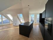 Stilvolle Dachmaisonette mit 3 Terrassen in neu...