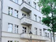 Stilvolle DG Maisonette mit Balkon und Dachterrasse im...