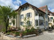 Stilvolle, kernsanierte 3.5 Zimmerwohnung im EG einer...