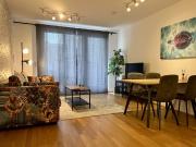 Stilvolle, voll möblierte 2 Zimmer Wohnung mit Loggia –...
