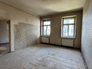 Stilvoller Altbau mit Sanierungspotenzial in Ruhelage –...