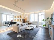 Stilvolles City Living mit Jacuzzi, 2 Balkonen und...