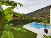 Stilvolles Einfamilienhaus mit Garten und Pool in Riva...