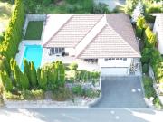 Stilvolles Zuhause mit Pool in Niederwil