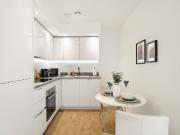Stirling Drive, London LU2, 1 bed flat to rent, £1,898...