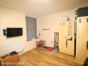 Stoke Green, Coventry CV3, 1 bed flat to rent, £875 pcm...