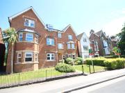 Stoke Road, Guildford GU1, 2 bed flat to rent, £1,675...