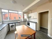 Stokes Croft, Bristol BS1, 5 bed maisonette to rent,...
