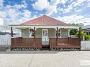 Storybook Cottage in the Centre of Ulmarra Village