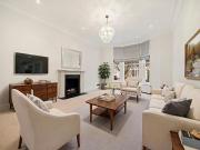 Stowe Road, London W12 2 bed flat to rent £2,800 pcm £646 pw