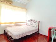 Strategy location Middle Room landed house opposite...