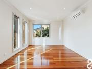 Street facing townhouse in great locale