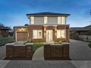 Street front space, style and sophistication