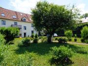 Strehlen, unterm Dach: eigener Garten + EBK mgl.