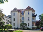 Striesen: Balkon + EBK + Wanne