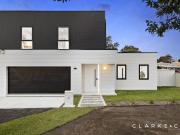 STRIKING DESIGN, SEAMLESS LIVING! STRIKING DESIGN, SEAMLESS LIVING!
