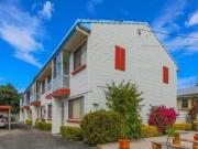 Price reduction must be sold by 15th July! Stroll to the...