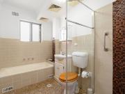 Stroll to the Riverbank from this Spacious Split Level...