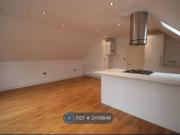 Stuart Road, High Wycombe HP13, 2 bedroom flat to rent...