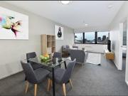 Student 2BR CBD – Walk to RMIT, Bourke St Mall 120m,...