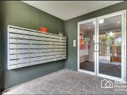 Student Accommodation Prahran Close to Swinburne/ NMIT/...