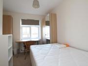 STUDENT PROPERTY * 6 double bedroom student property 10...