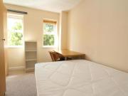 STUDENT PROPERTY * 7 bedroom student property 5 min walk...