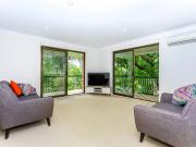 Student/Share Accommodation Walking distance to UQ,...