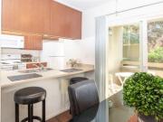 Studio, 1 bath, Apartment 67 Flower St