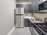 Studio, 1 bath, Condo 230 W Walnut Ln