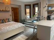 Studio, 1 bath, Condo 550 W Surf St