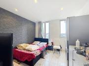 Studio 1 pièce 13 m²