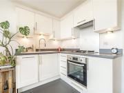 Studio 1st Floor Flat to rent in London Lewisham, SE8,...