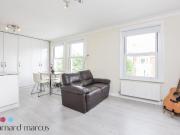 Studio 1st Floor Flat to rent in London Lambeth, SW4,...