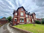 Studio 1st Floor Flat to rent in Stockport Greater...