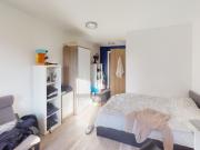 Studio 4 Express Buildings Studio to rent £780 pcm £180 pw