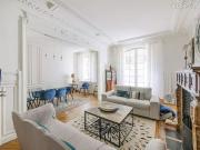 Studio 5 pièces 120 m²