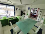 Studio 5 pièces 140 m²