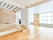 Studio 6 pièces 107 m²