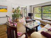 Studio 6 pièces 130 m²